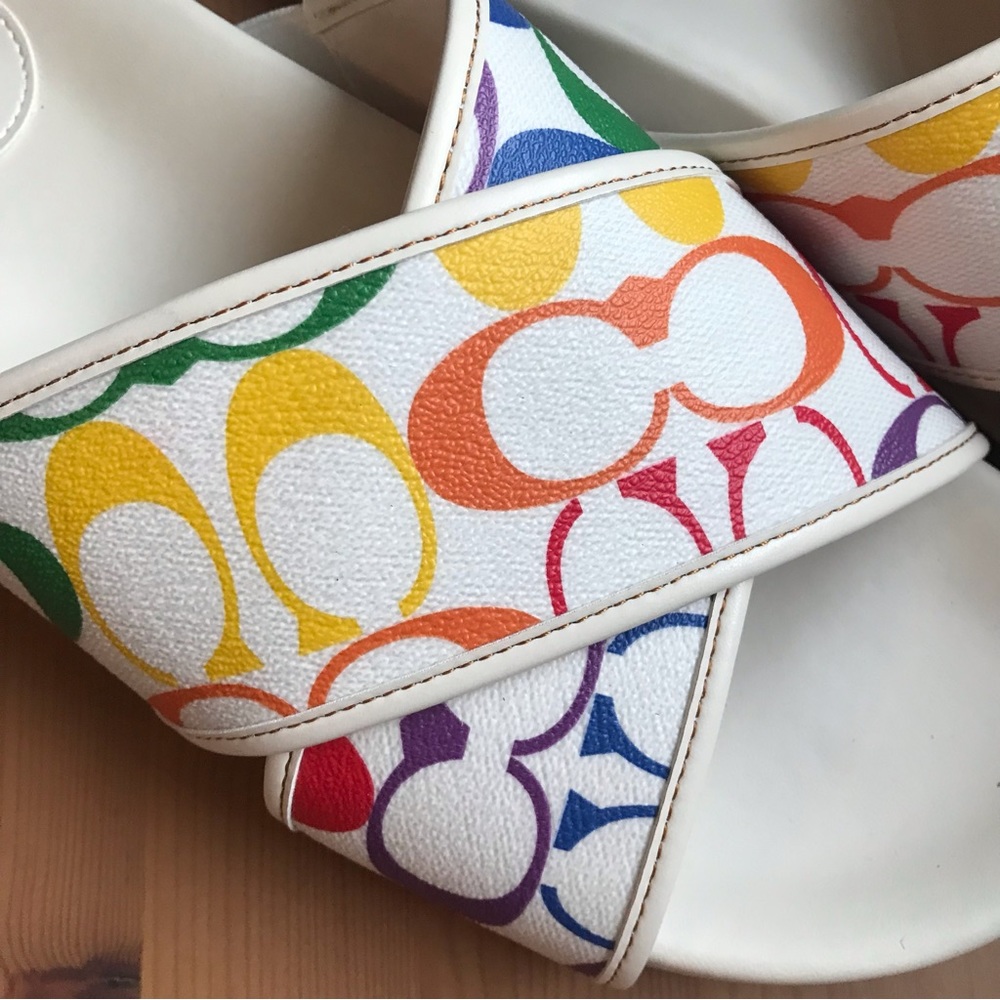 🌈 Coach Rainbow Signature Crossover Sandal - Picture 6 of 10